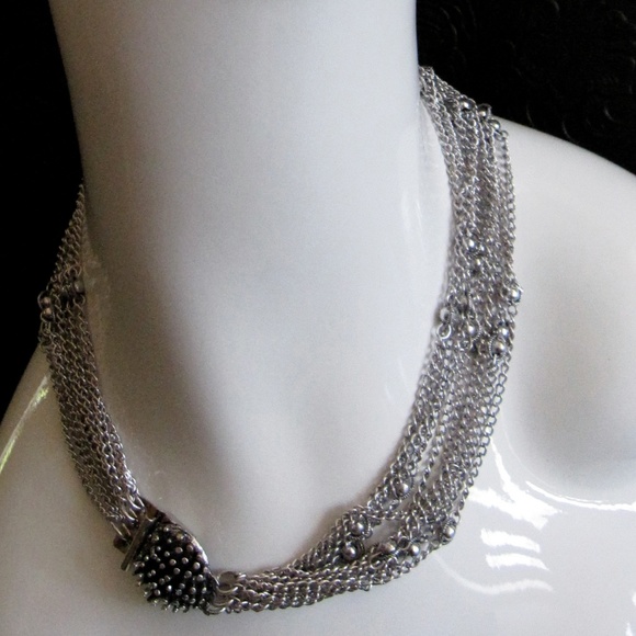 Beautiful vintage inspired silver multi chain necklace with ornate clasp - Picture 2 of 6